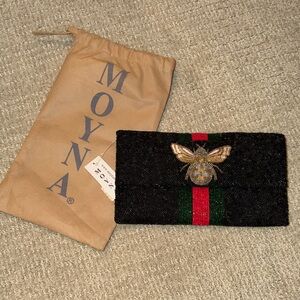 NWT MONYA STRIPED 3D BEE CLUTCH